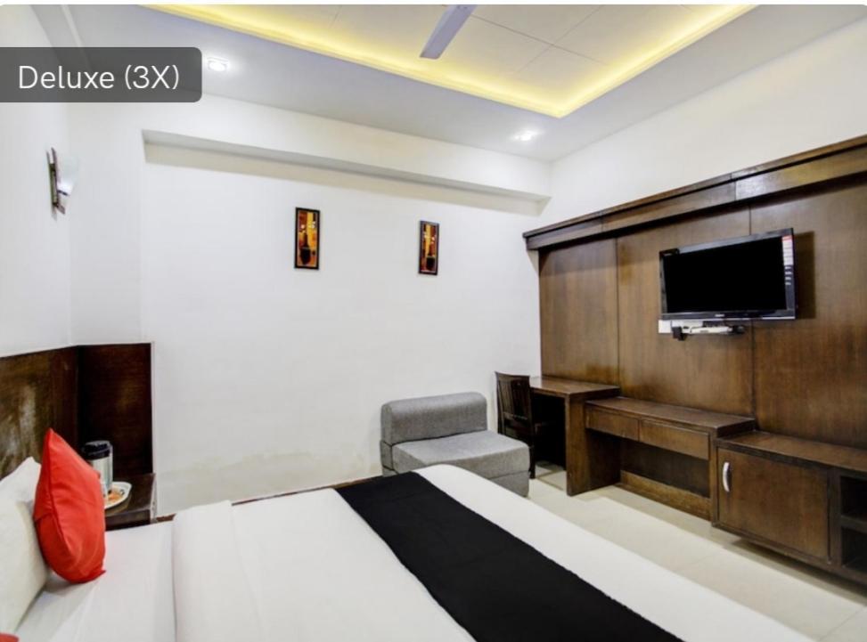 Dazzling East Gate Hotel Agra  Buitenkant foto